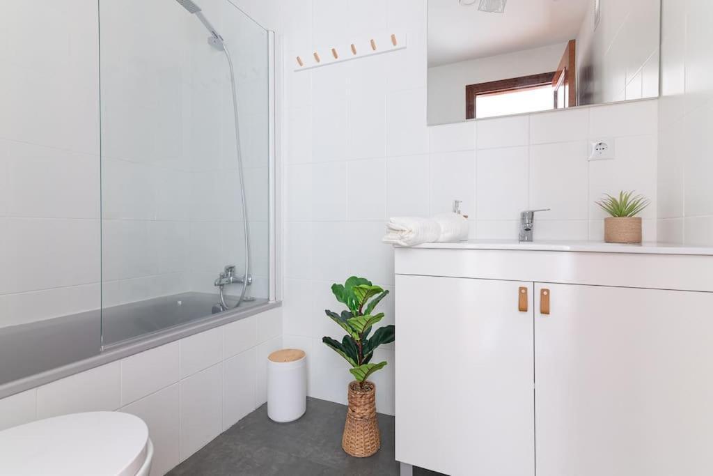 San Roman Apartment With Private Parking سانتاندر المظهر الخارجي الصورة